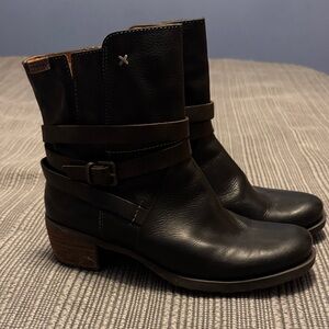 PIKOLINOS Black Leather Ankle Boots with Brown Accents
